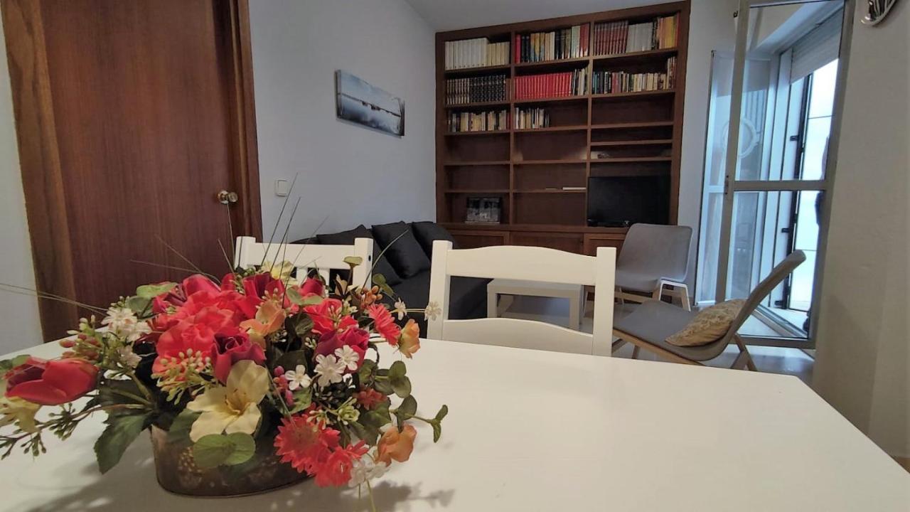 Wish Suite Plaza Nueva Севиля Екстериор снимка