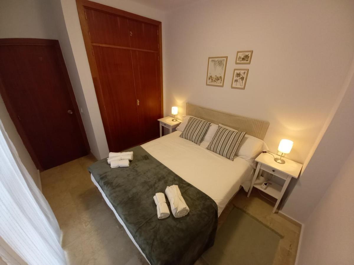 Wish Suite Plaza Nueva Севиля Екстериор снимка
