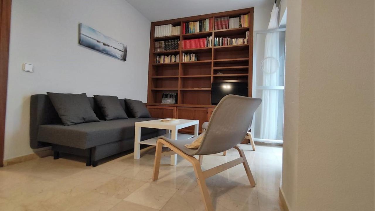 Wish Suite Plaza Nueva Севиля Екстериор снимка