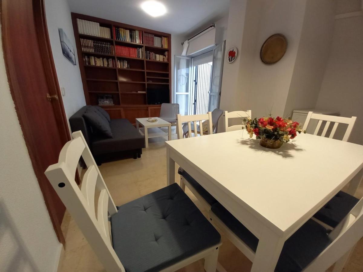 Wish Suite Plaza Nueva Севиля Екстериор снимка