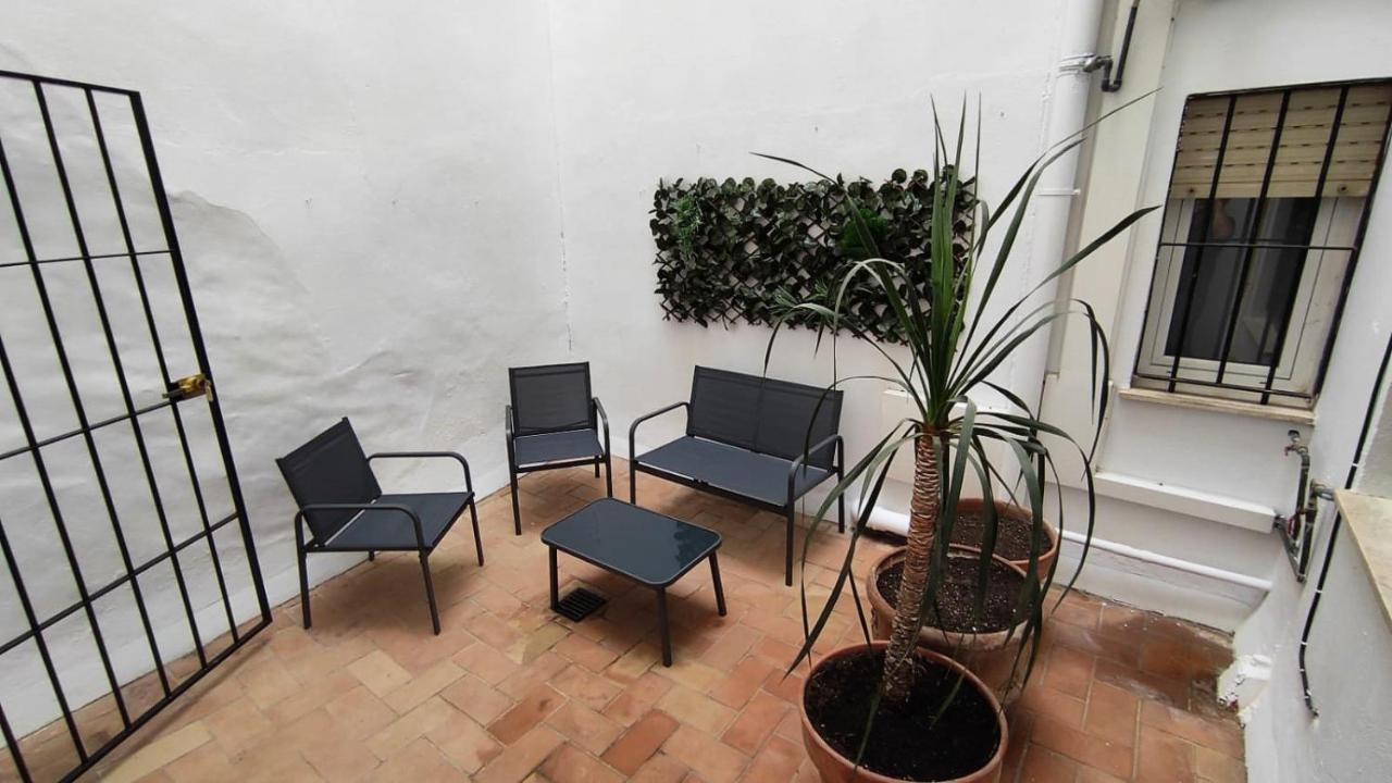 Wish Suite Plaza Nueva Севиля Екстериор снимка