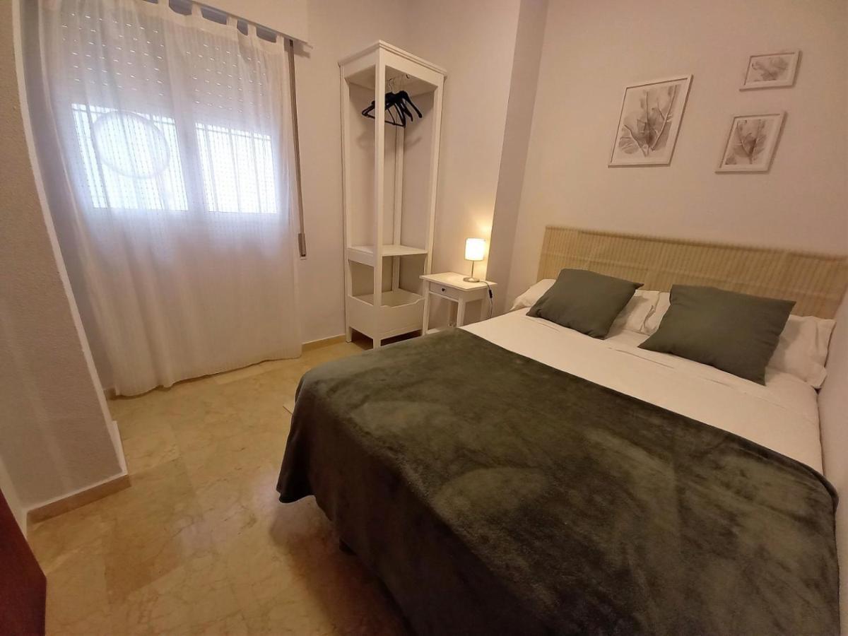Wish Suite Plaza Nueva Севиля Екстериор снимка