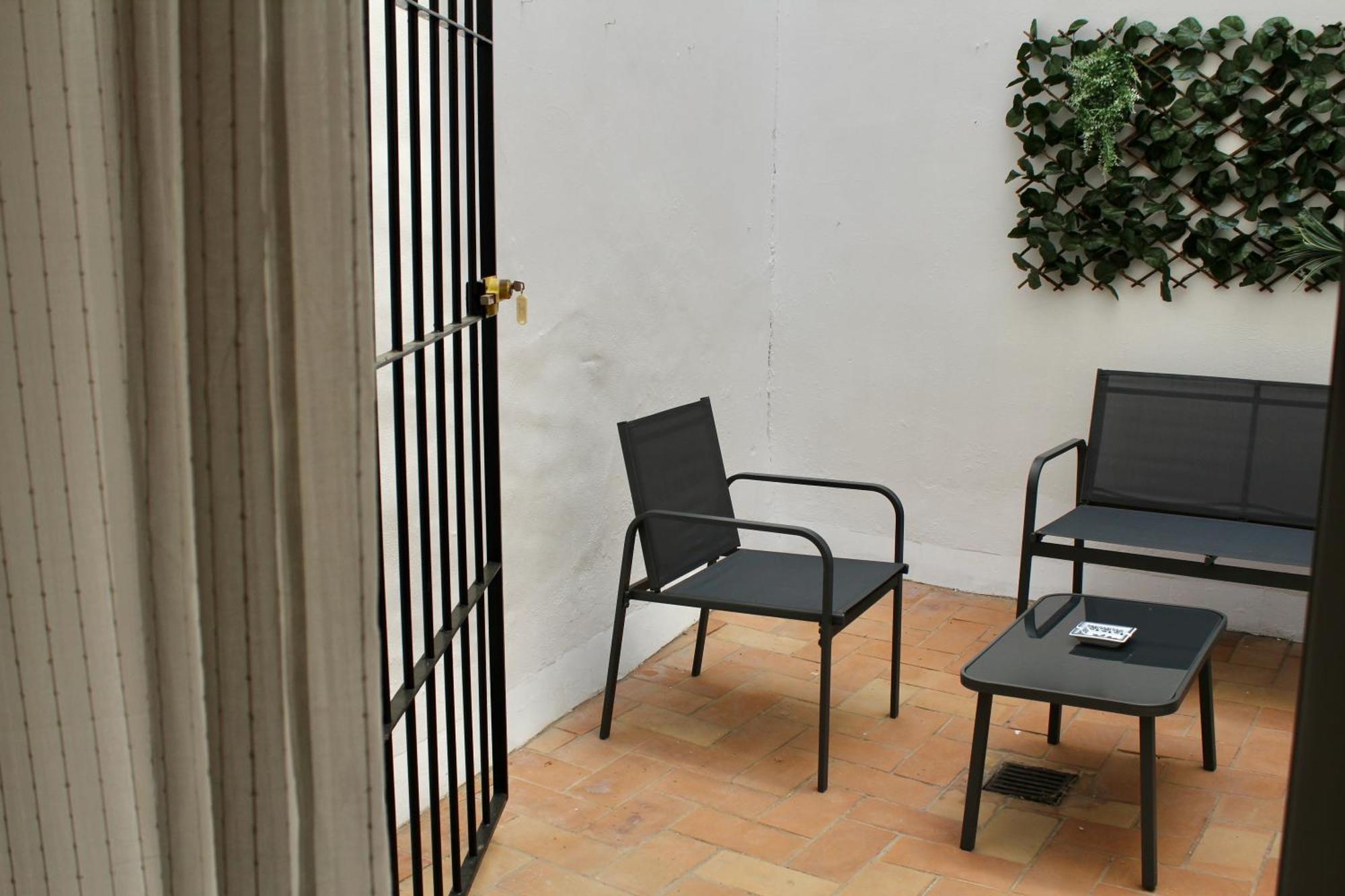 Wish Suite Plaza Nueva Севиля Екстериор снимка