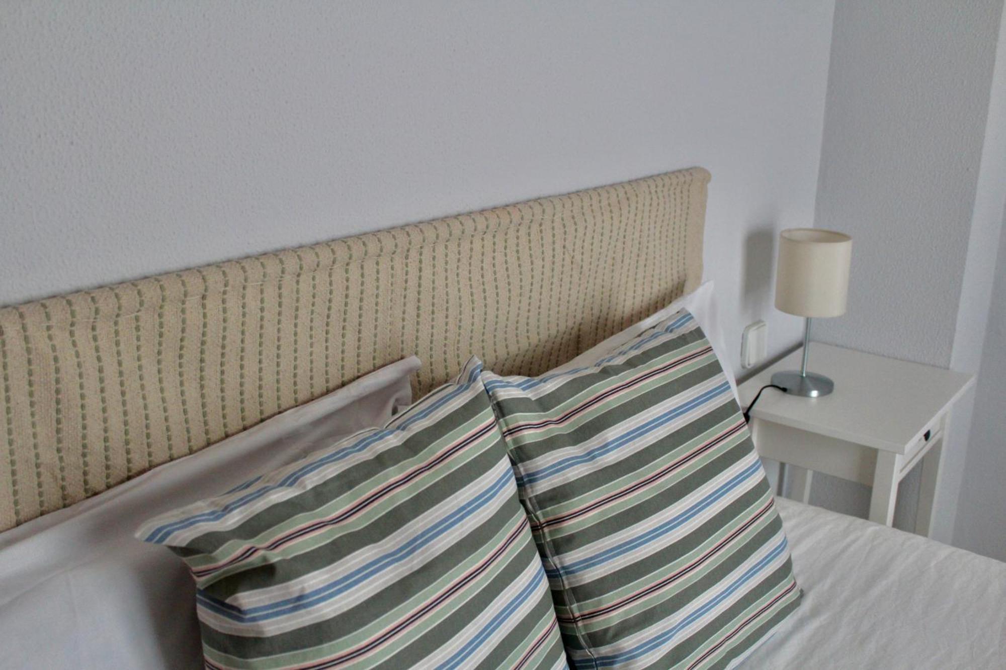 Wish Suite Plaza Nueva Севиля Екстериор снимка