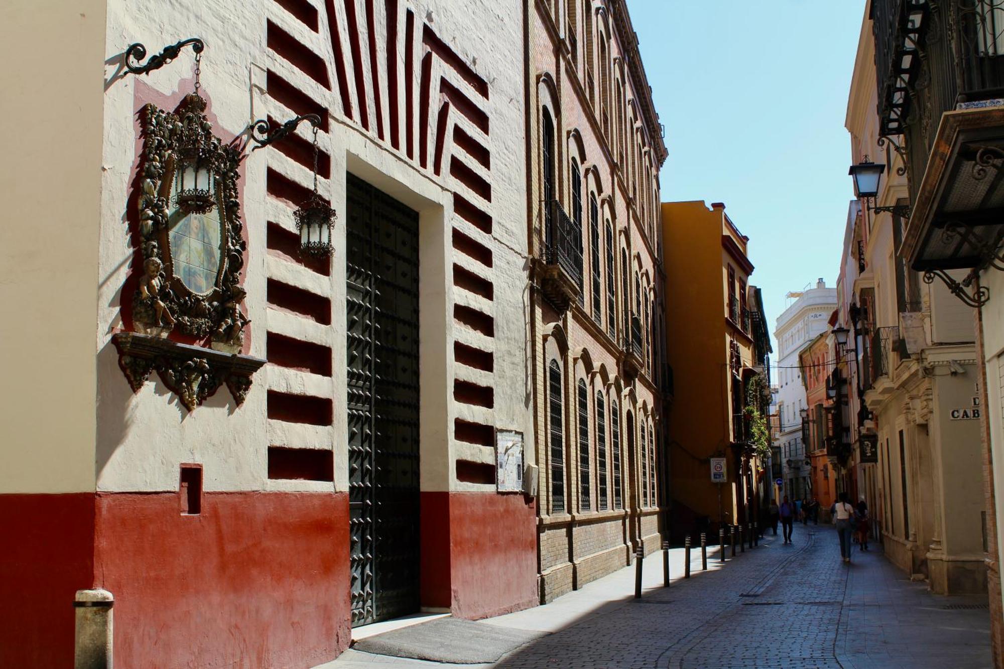 Wish Suite Plaza Nueva Севиля Екстериор снимка