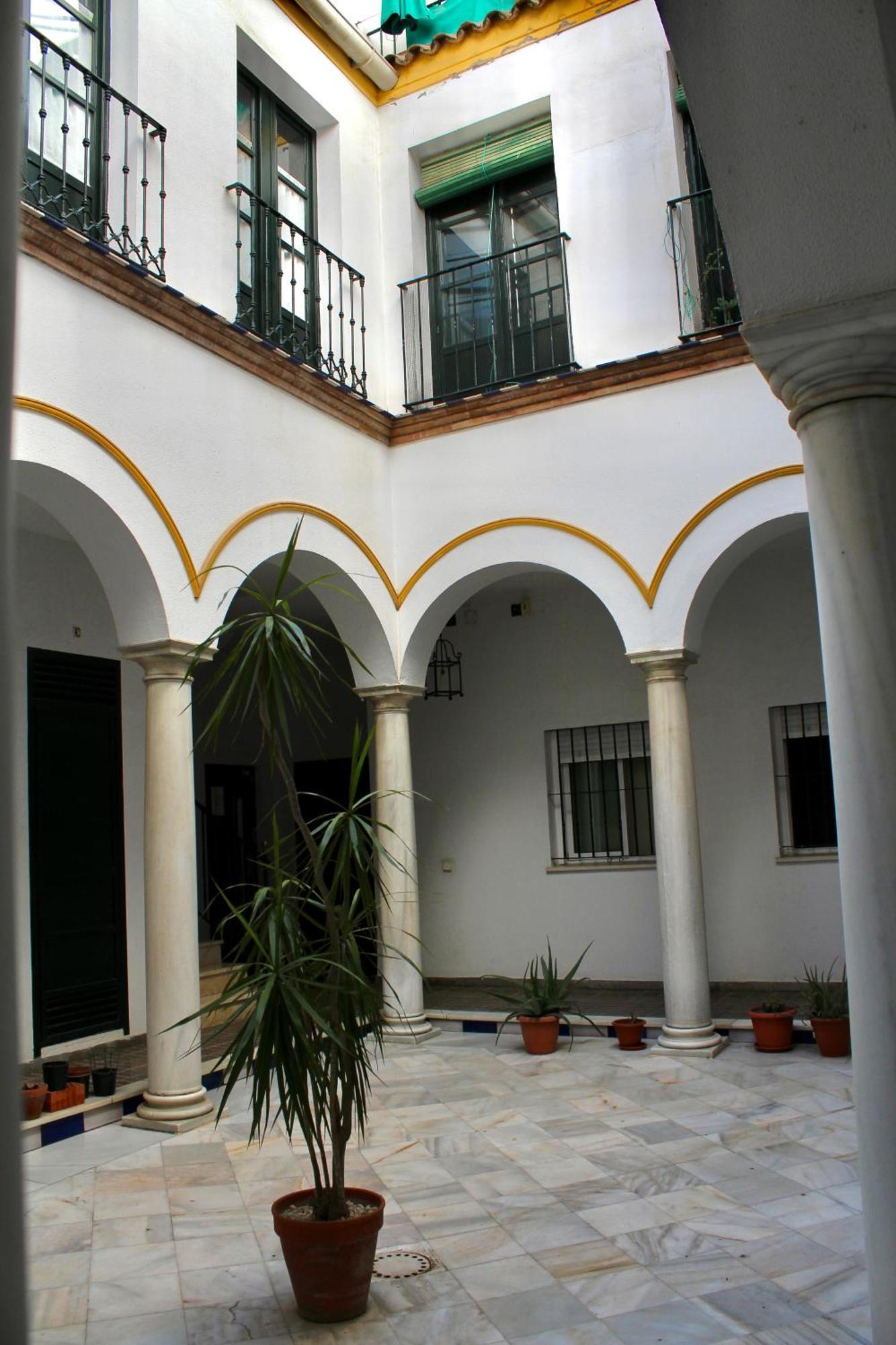 Wish Suite Plaza Nueva Севиля Екстериор снимка